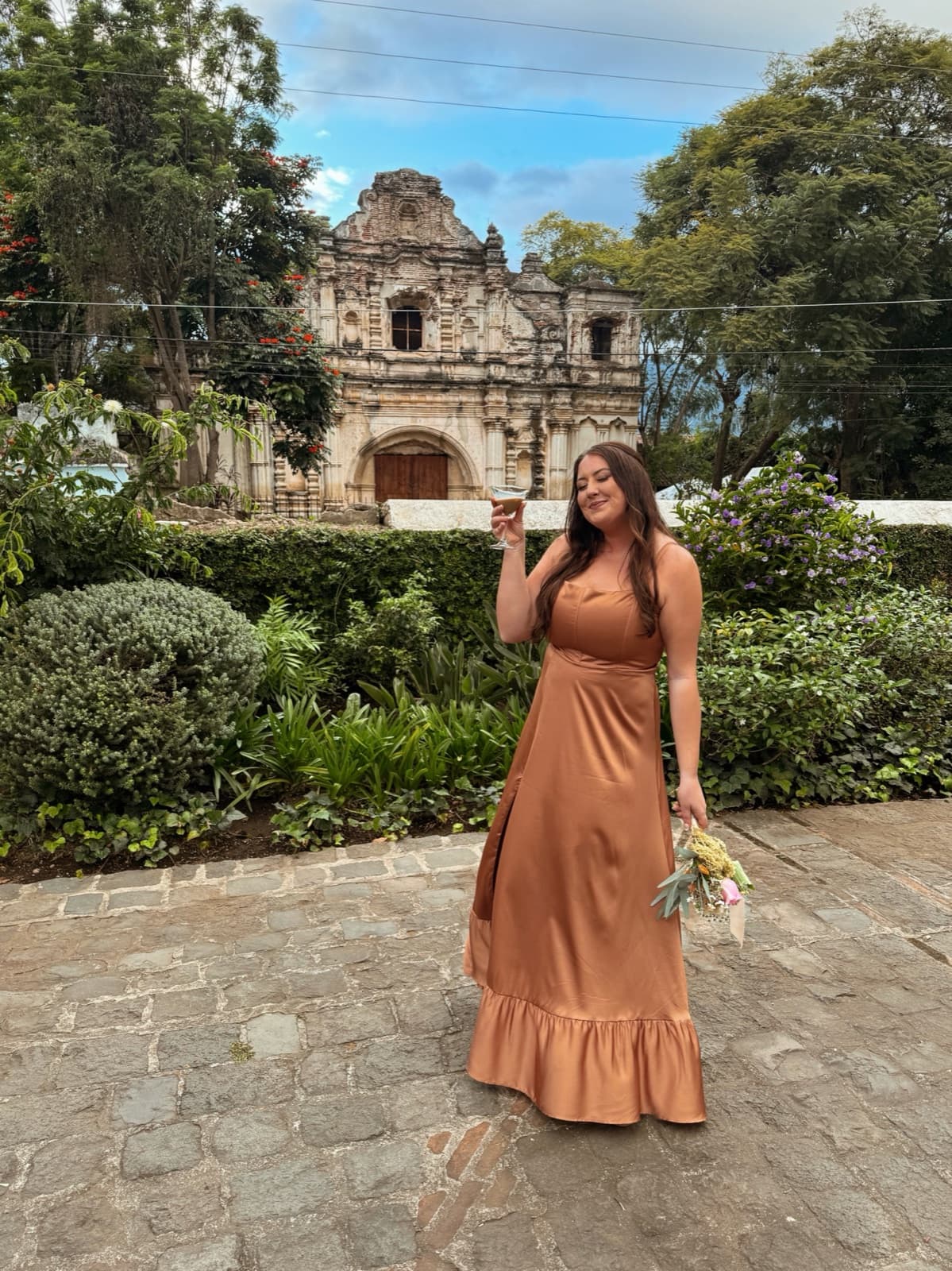 Example pose template — Wedding guest shots